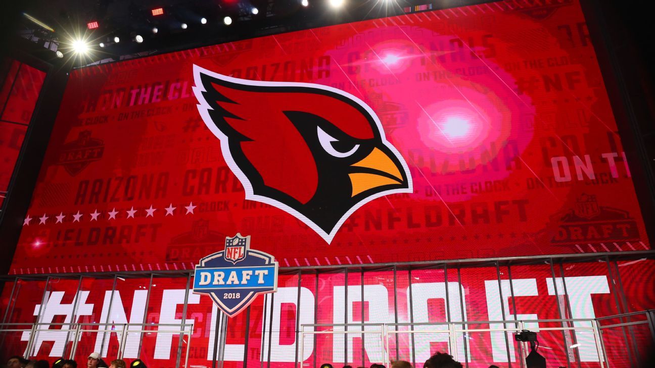 YOBO体育官网入口 - NFL暂停红雀高管涉赌政策违规行为：行业自律与合规风险全解析 - YOBO体育